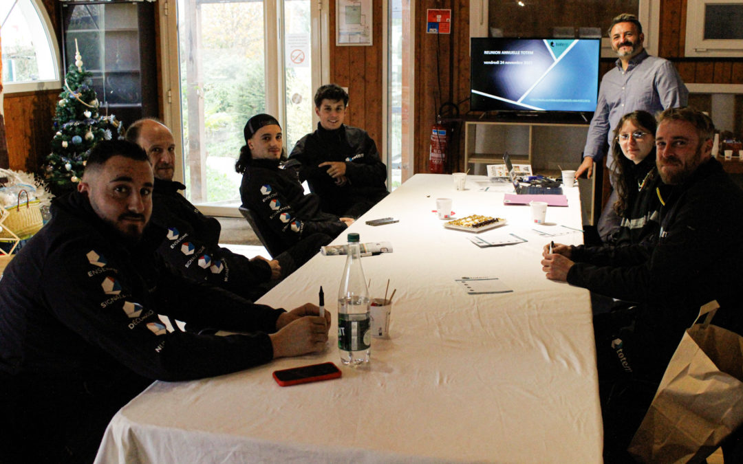 Cohésion d’équipe au Village Emmaüs Lescar-Pau.